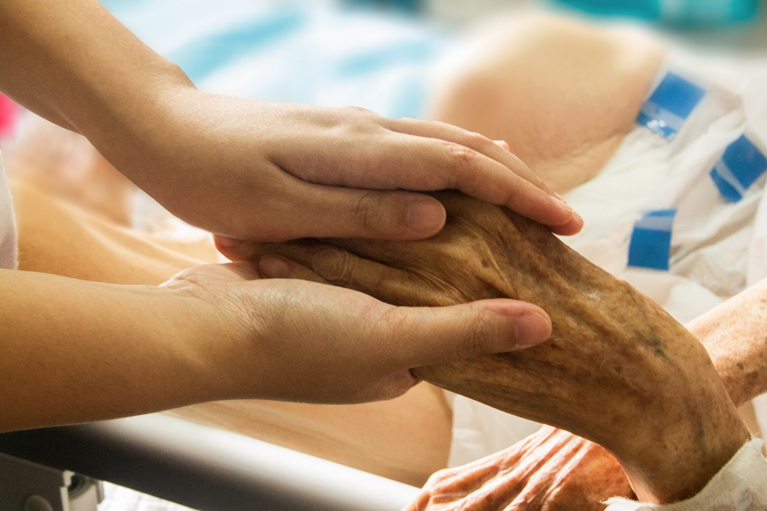 Spagna, l’esperto in cure palliative smonta il fronte pro-eutanasia 1